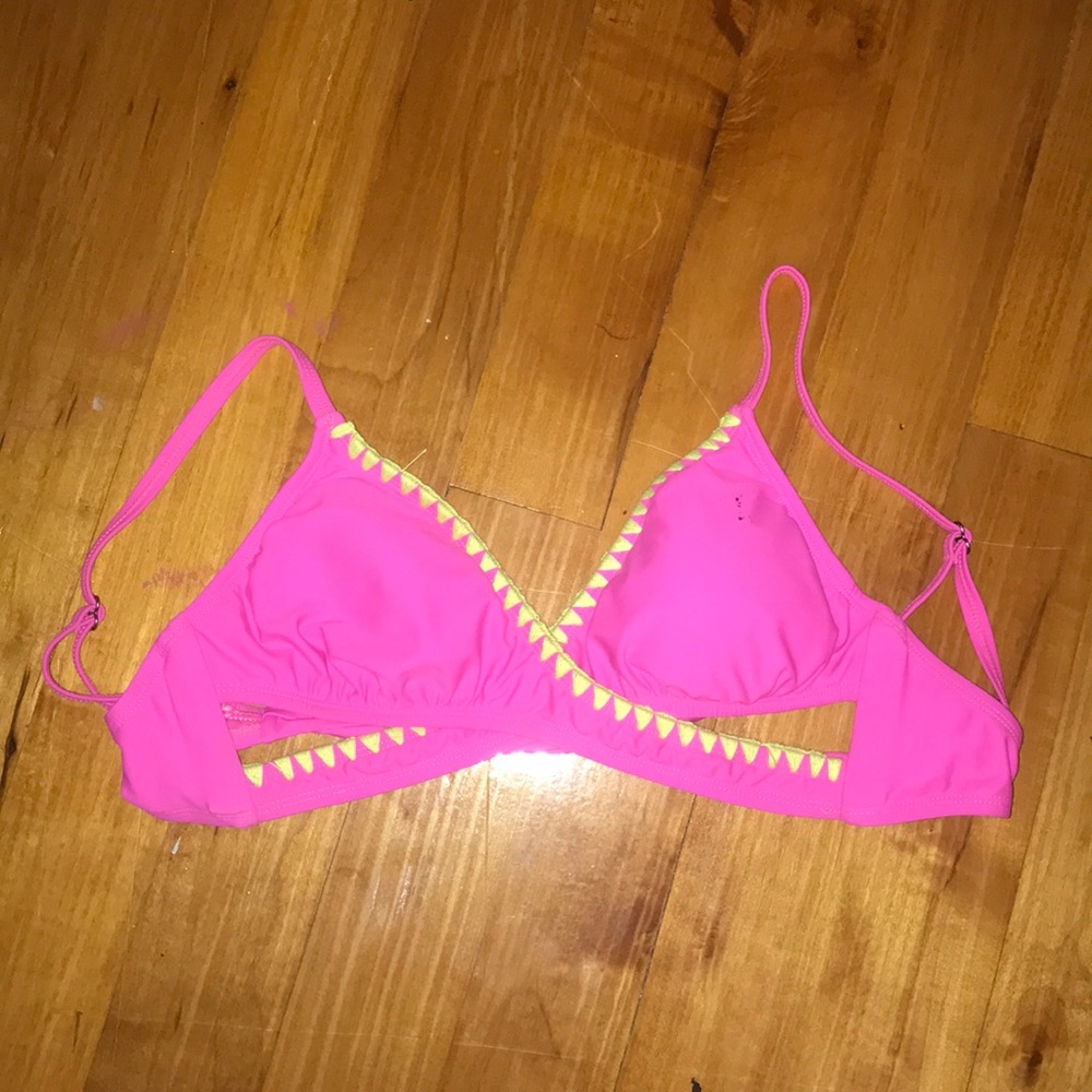 Pink bikini top